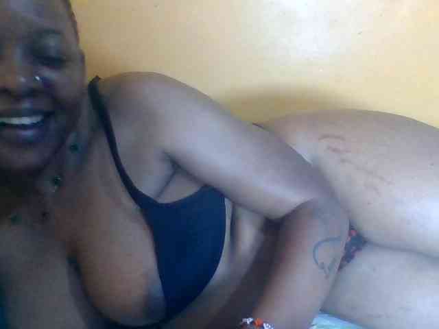 Prettyblackgal webcam