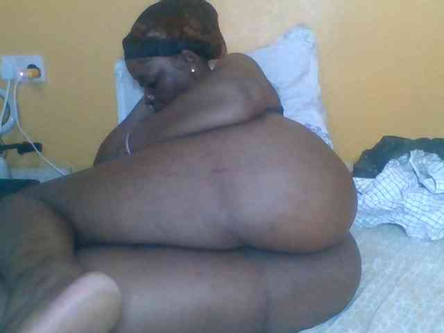 Model: Prettyblackgal