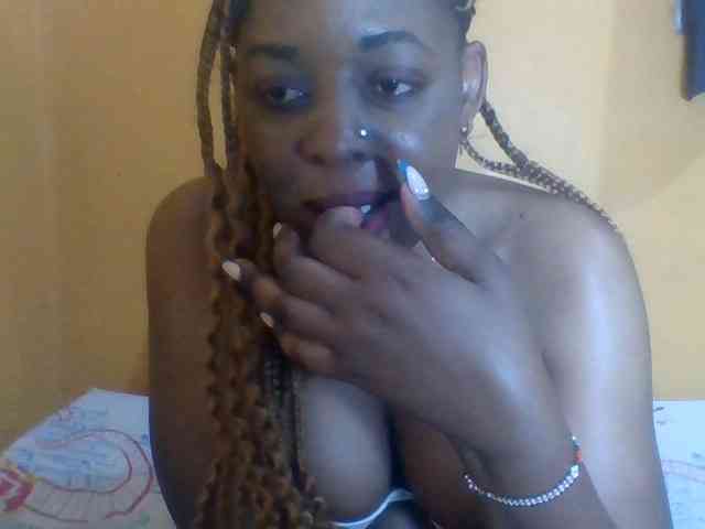 Prettyblackgal webcam