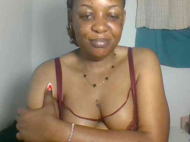 Prettyblackgal webcam
