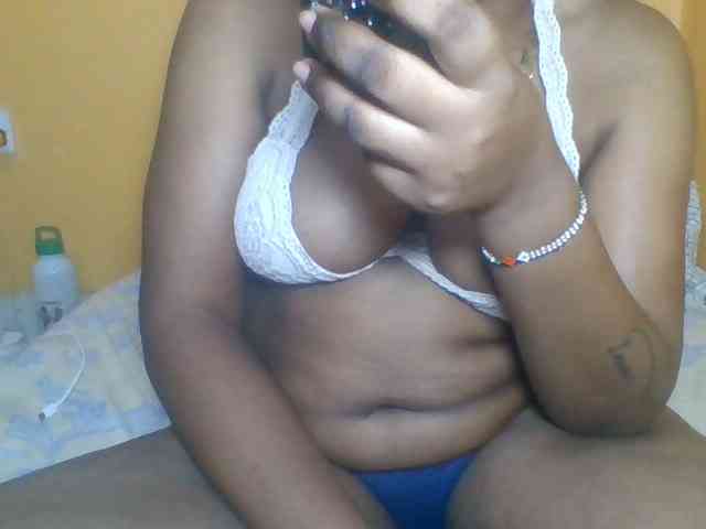 Prettyblackgal webcam