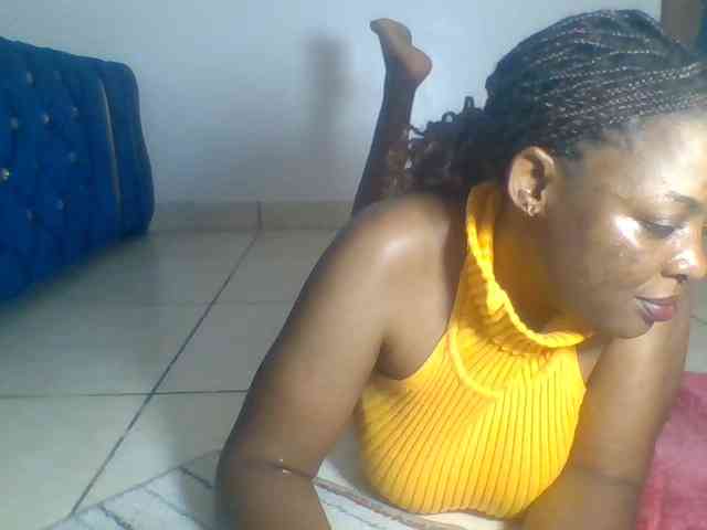 Prettyblackgal webcam