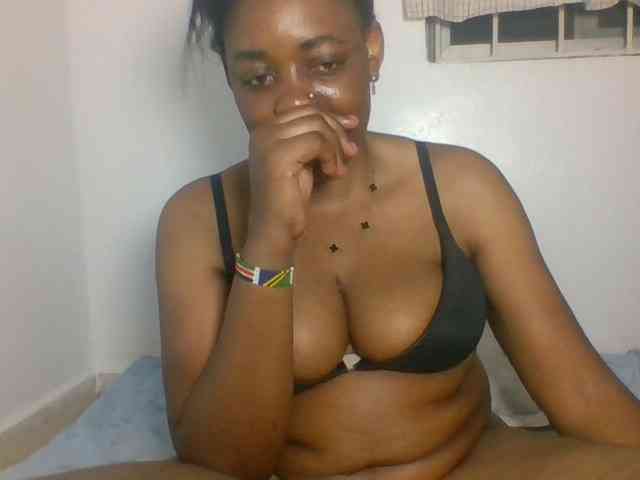 Prettyblackgal webcam