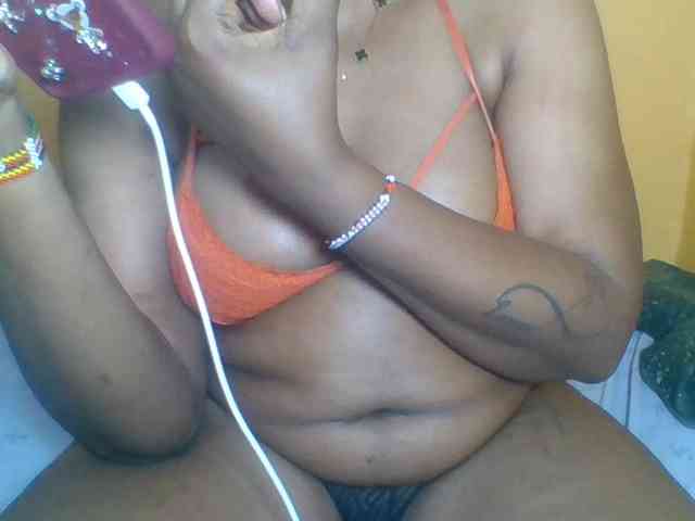 Prettyblackgal webcam