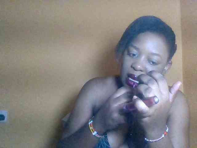 Prettyblackgal webcam