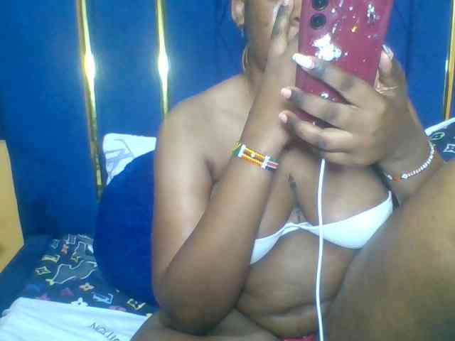 Prettyblackgal webcam