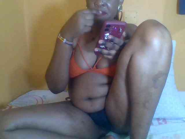 Prettyblackgal webcam