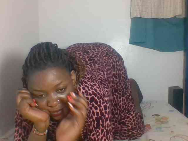 Prettyblackgal webcam
