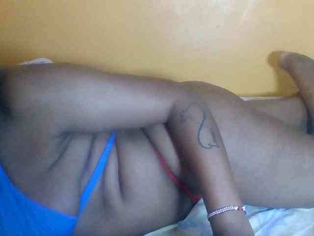 Prettyblackgal webcam