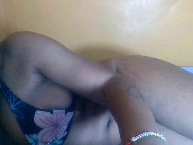 Prettyblackgal webcam