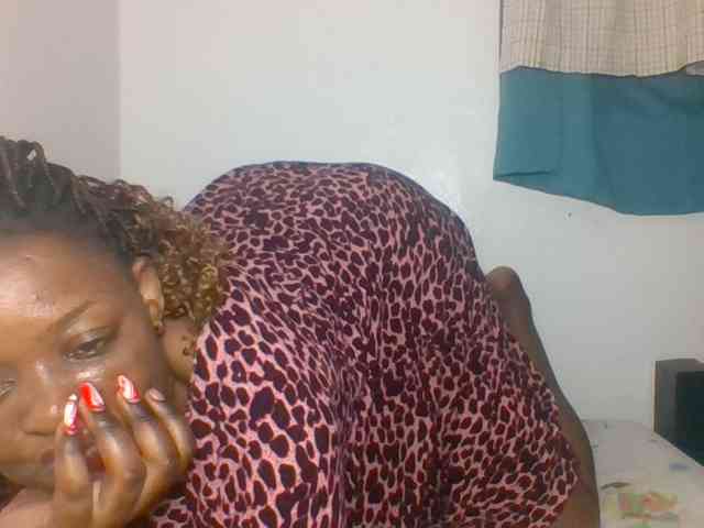 Prettyblackgal webcam