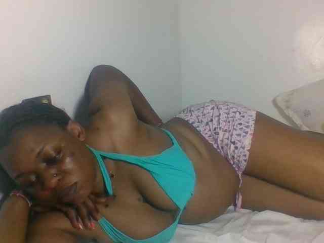 Prettyblackgal webcam
