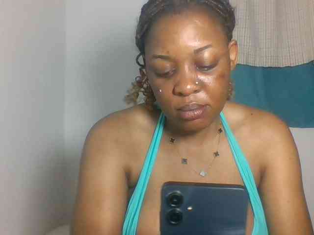 Prettyblackgal webcam