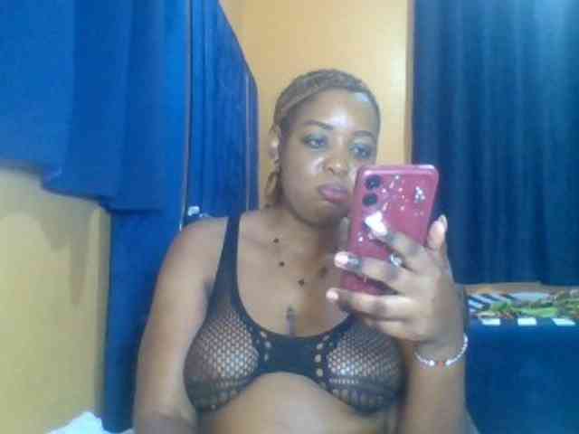 Prettyblackgal webcam