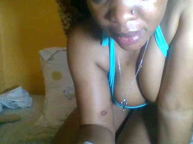 Modelo: Prettyblackgal