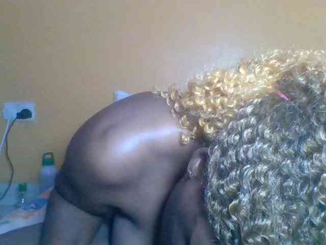 Prettyblackgal webcam