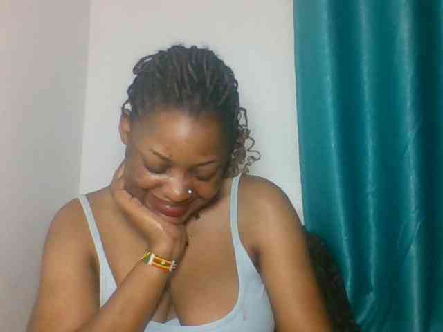 Prettyblackgal webcam