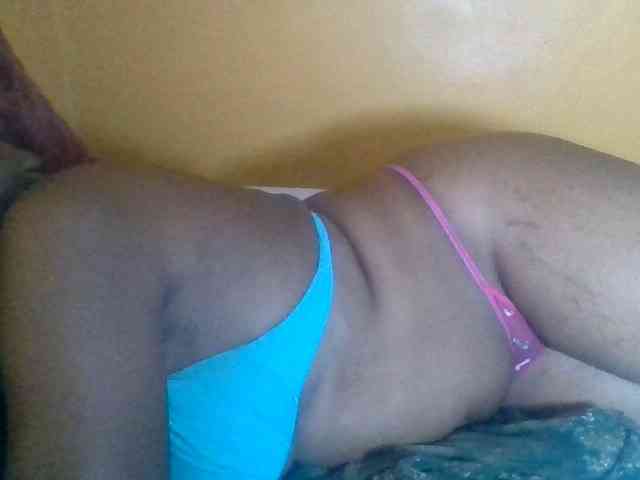 Prettyblackgal webcam