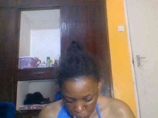 Prettyblackgal webcam