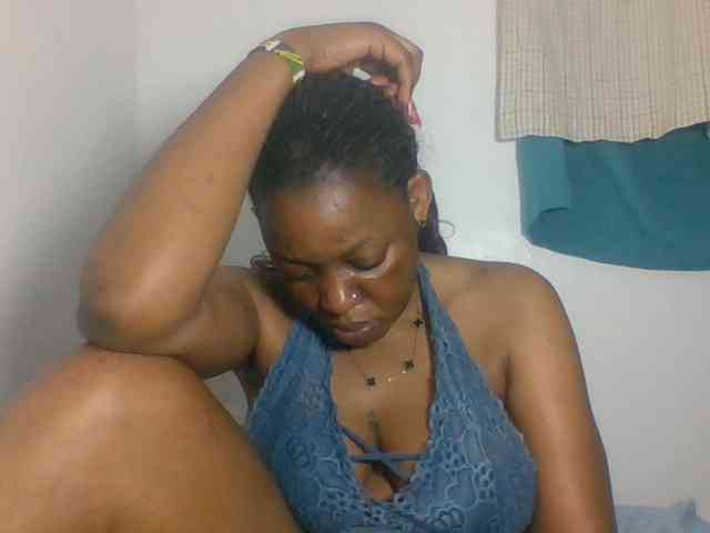 Prettyblackgal webcam