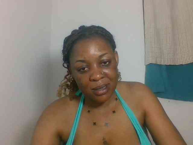 Prettyblackgal webcam