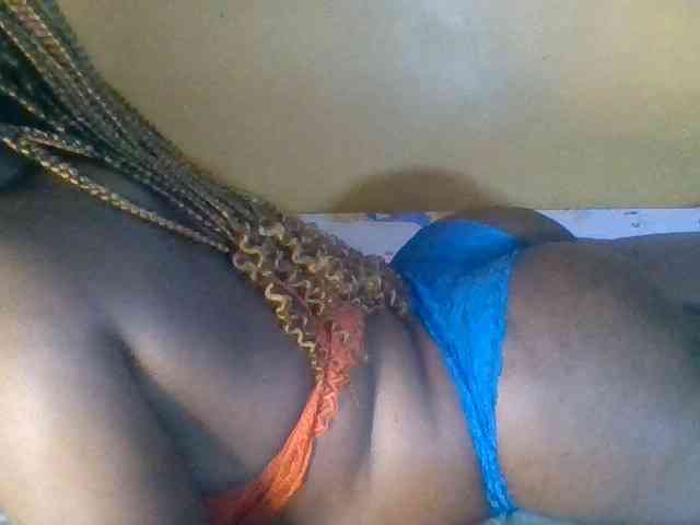 Prettyblackgal's cam show statistics and live stream
