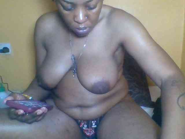 Modelo: Prettyblackgal