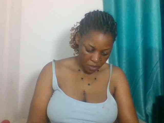 Prettyblackgal webcam