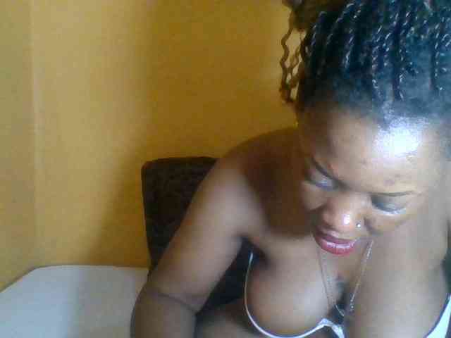Prettyblackgal webcam