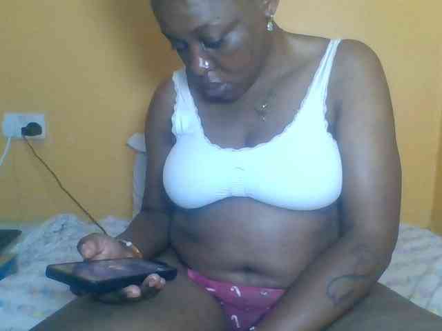 Model: Prettyblackgal