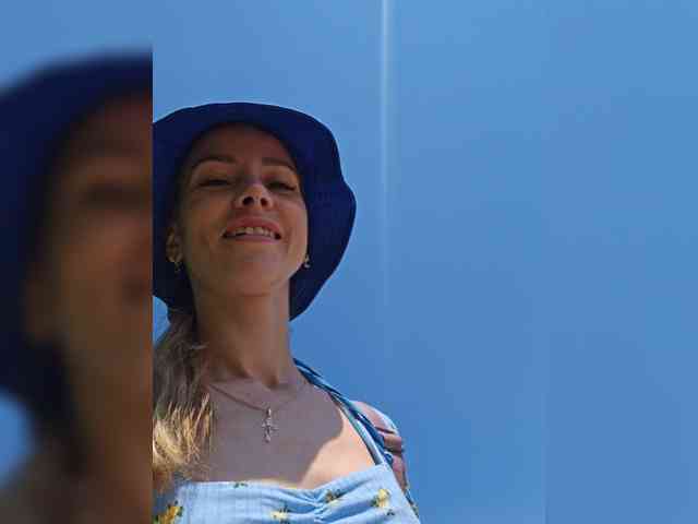 Kristi_Wolf webcam