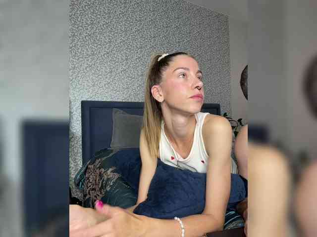 Fox_Wolf webcam
