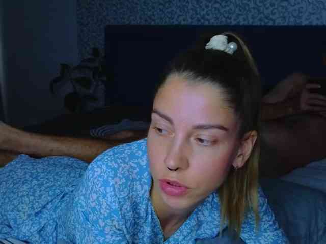 Fox_Wolf webcam