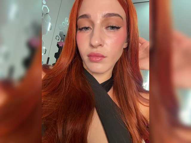 ArinaSmile live webcam show