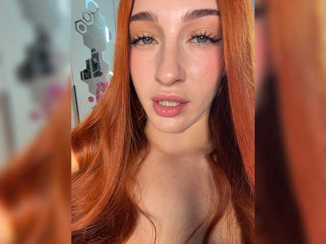 ArinaSmile live webcam show