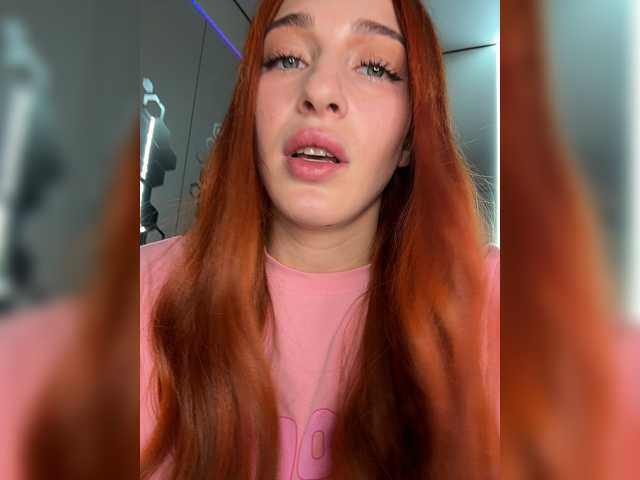 ArinaSmile live cam