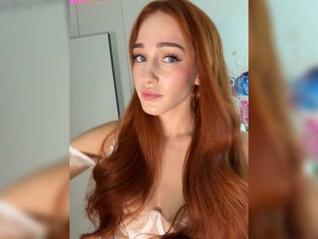 ArinaSmile live cam on BongaCams