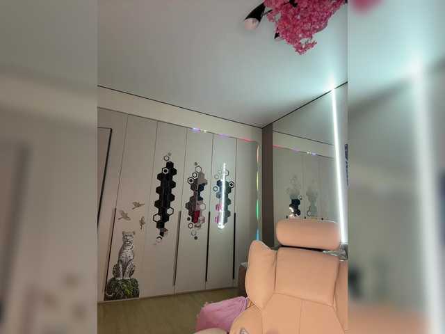 VictoriaBix live cam