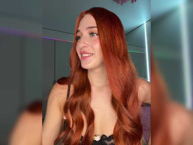ArinaSmile live webcam show