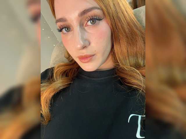 ArinaSmile live cam