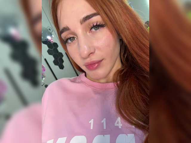 ArinaSmile live cam on BongaCams