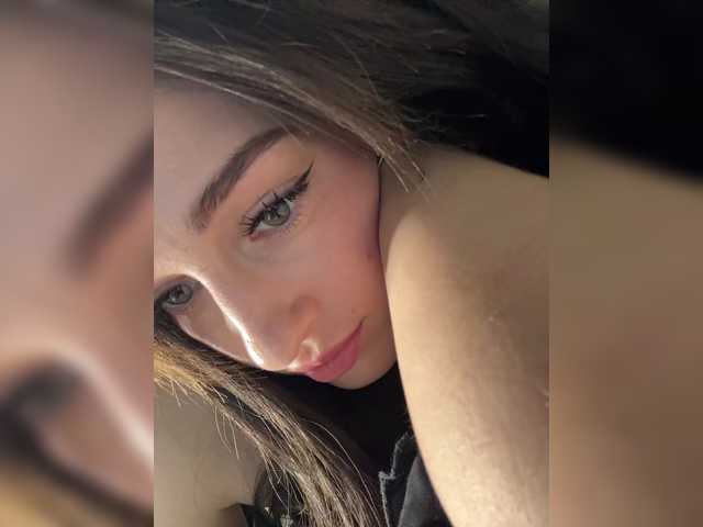 ArinaSmile live cam preview