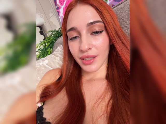 ArinaSmile live webcam show