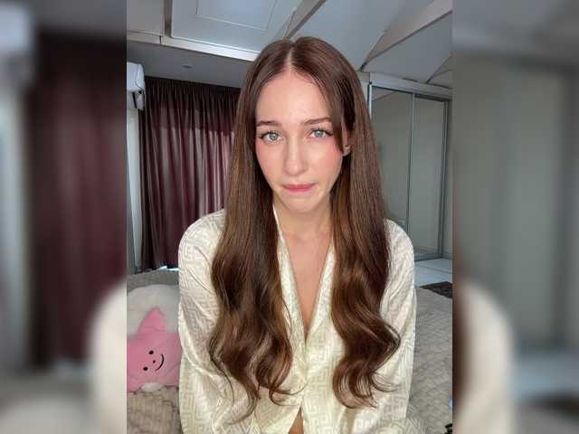 ArinaSmile, live now on BongaCams