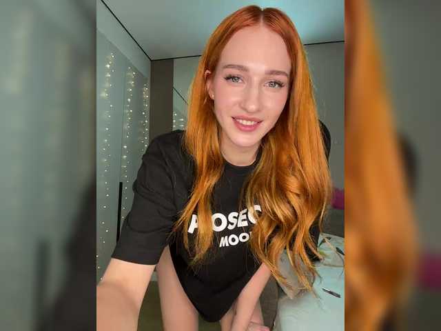 ArinaSmile live cam on BongaCams