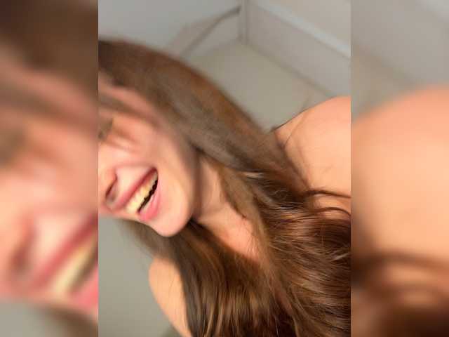 ArinaSmile live cam on BongaCams