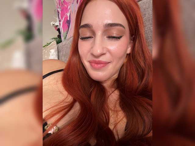 ArinaSmile live webcam show