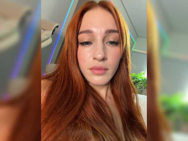 VictoriaBix live cam preview