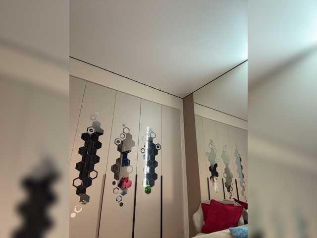 VictoriaBix live cam