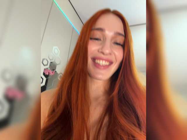 ArinaSmile live cam on BongaCams